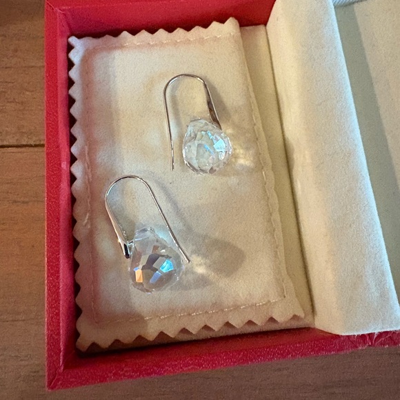 Swarovski clear luna drop Earrings - Picture 3 of 3